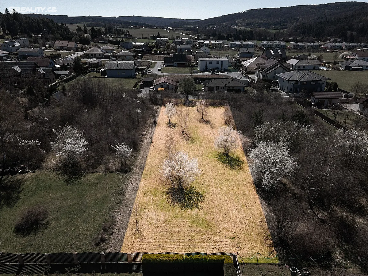 Prodej stavebního pozemku 942 m² - Widok 2