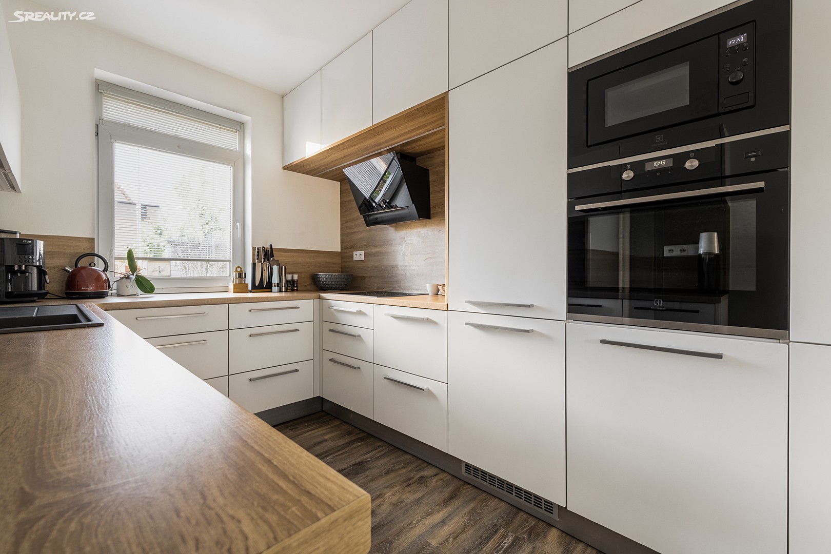 Prodej  rodinného domu 124 m², pozemek 452 m² – pohled 2