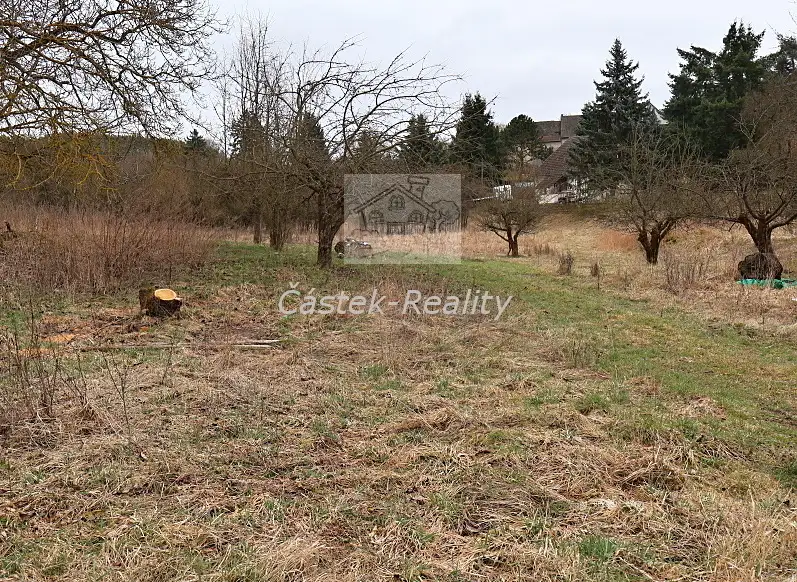 Prodej stavebního pozemku 2070 m², Tuhaň – náhled fotky 1