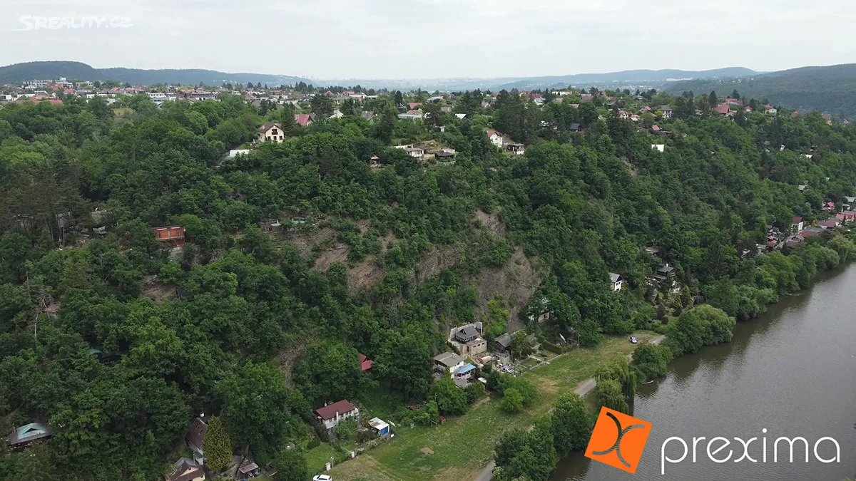 Prodej pozemku 9028 m², Černošice