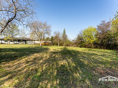 Prodej  stavebního pozemku 1 019 m² — photo 2