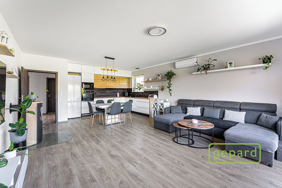 Prodej rodinného domu 90 m², pozemek 706 m² – fotografie 3