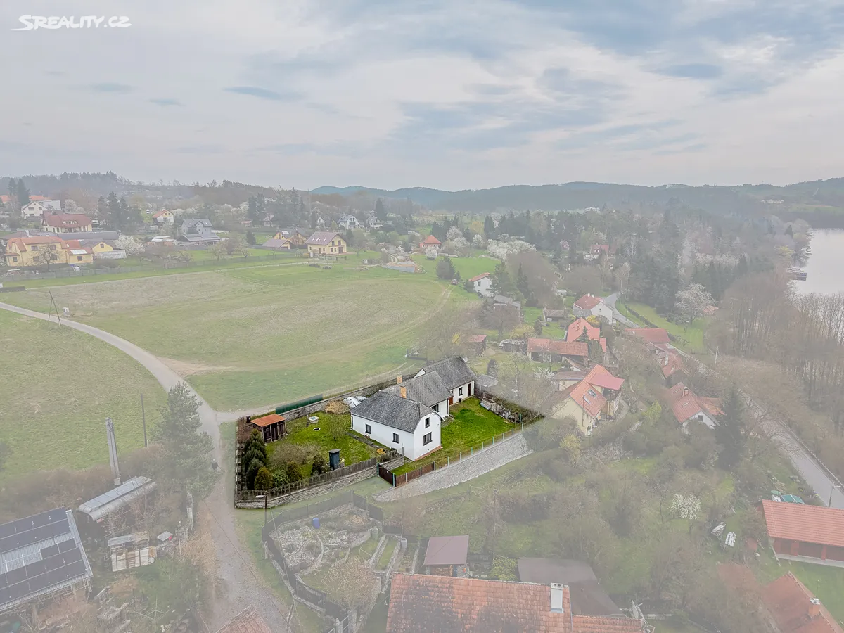 Prodej rodinného domu 96 m², pozemek 685 m² – pohled 2