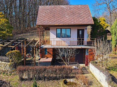 Prodej  chaty 57 m², pozemek 19 m²