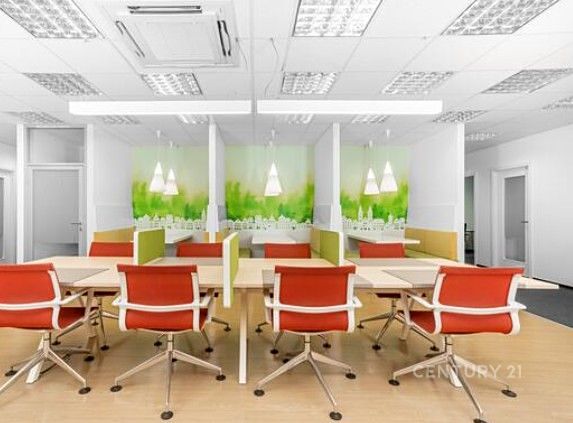 Pronájem kanceláře 1190 m² – fotografie 2