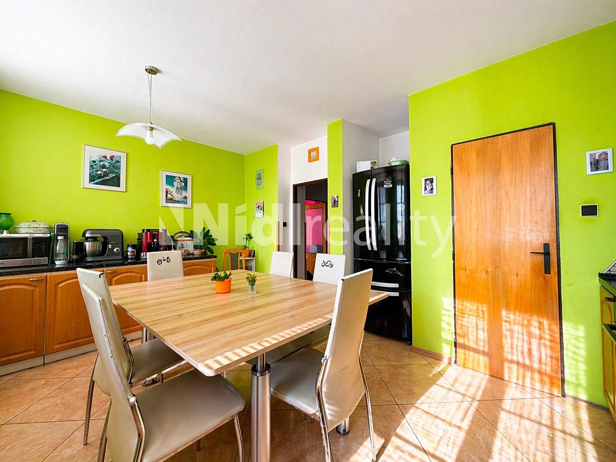Prodej rodinného domu 285 m², pozemek 493 m² – fotografie 4