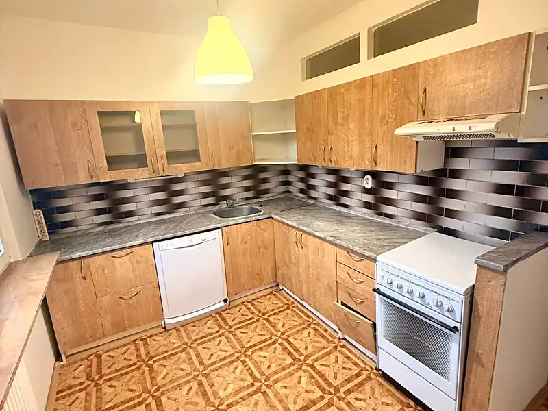 Pronájem bytu 3+1 75 m², Chomutov – náhled fotky 2