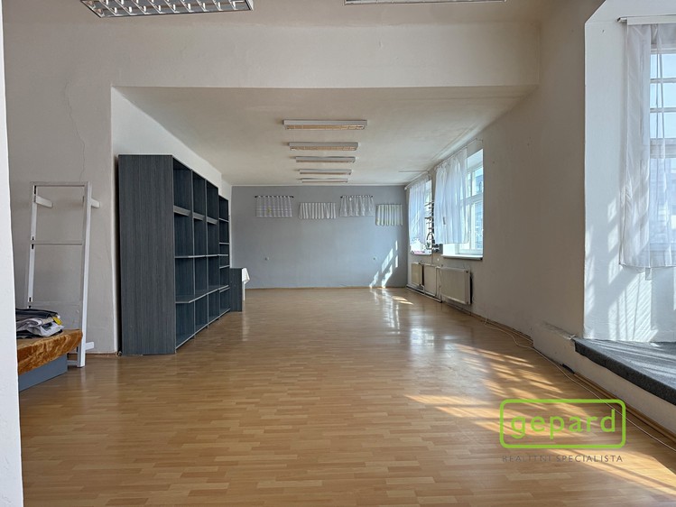 Комерційне приміщення в оренду, 84 м² (2 з 15)