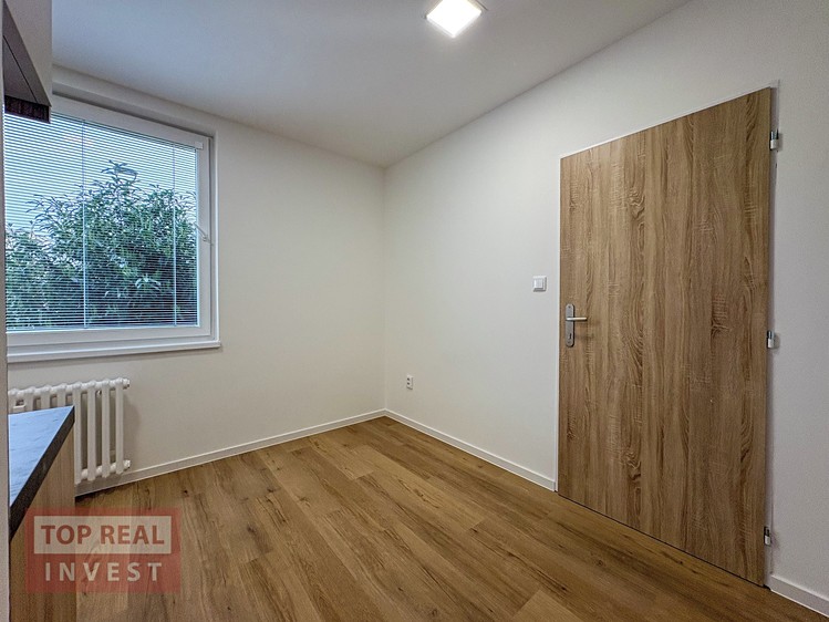 Комерційне приміщення в оренду, 12 м² (4 з 6)