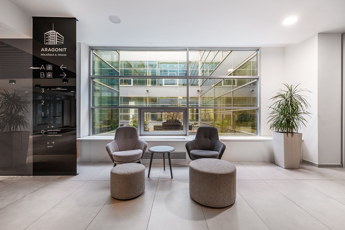Pronájem kanceláře 1012 m² – fotografie 5