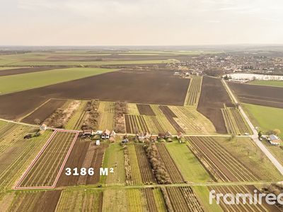 Prodej stavebního pozemku 1593 m²