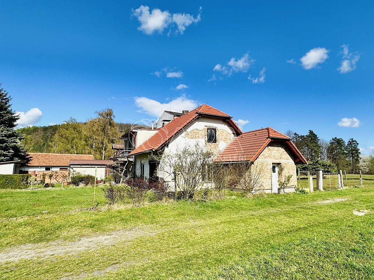 Prodej rodinného domu 100 m², pozemek 296 m² – fotografie 2