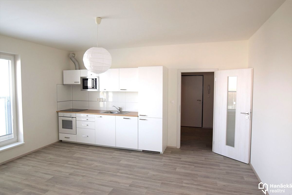 Pronájem bytu 2+kk 47 m² – fotografie 2