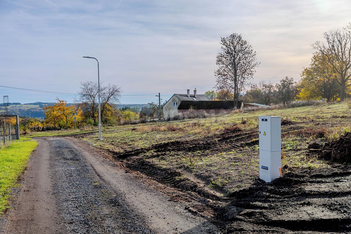 Prodej stavebního pozemku 4110 m² – fotografie 2