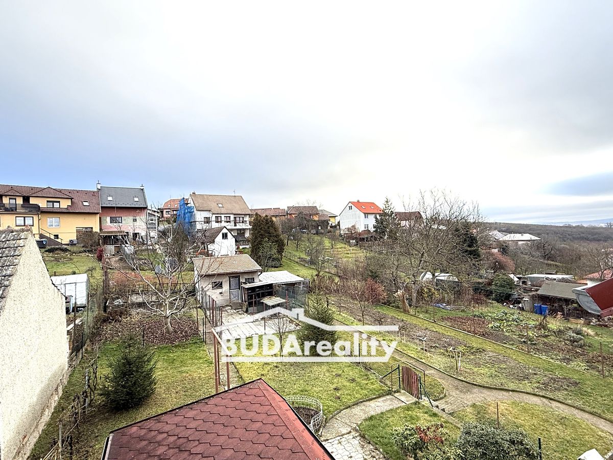 Prodej vícegeneračního domu 355 m², pozemek 857 m² – fotografie 2