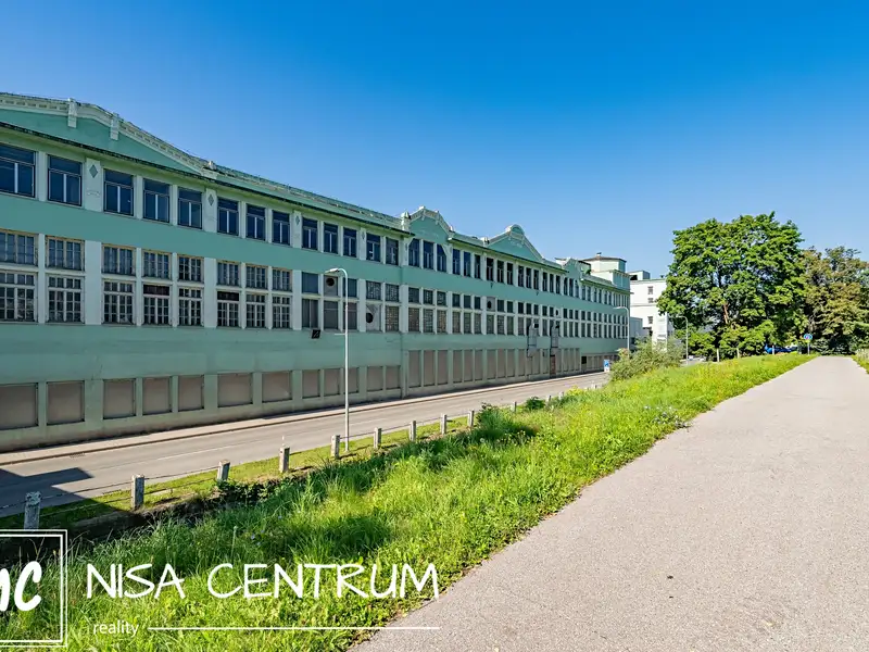 Pronájem výrobní haly, prostoru 6000 m², Hostinné – náhled fotky 1