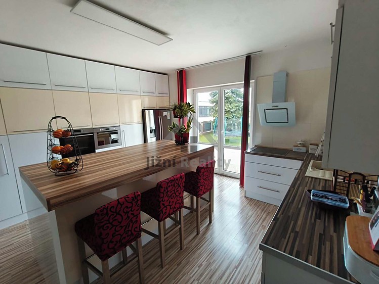 Haus zum Kauf, 450 m² (6 von 28)