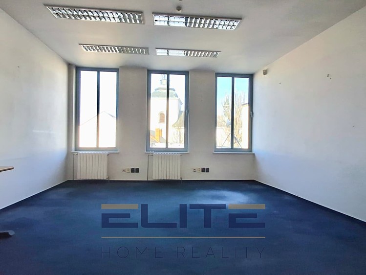 Pronájem komerčního prostoru, 775 m² (31 z 37)