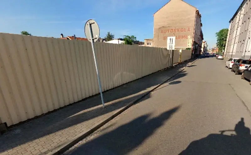 Pronájem garážového stání 13 m², Ostrava – náhled fotky 2