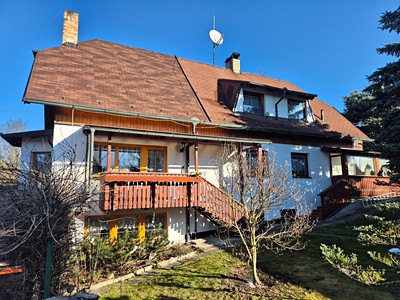 Prodej  vícegeneračního domu 400 m², pozemek 934 m²