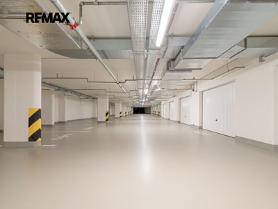 Pronájem garážového stání 18 m²