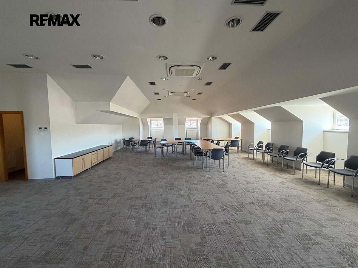 Pronájem kanceláře 114 m² – fotografie 2