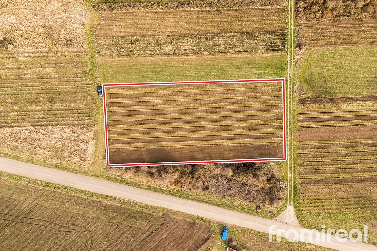 Prodej stavebního pozemku 1593 m² – fotografie 3