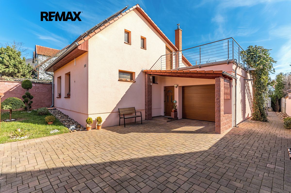 Prodej rodinného domu 138 m², pozemek 165 m²