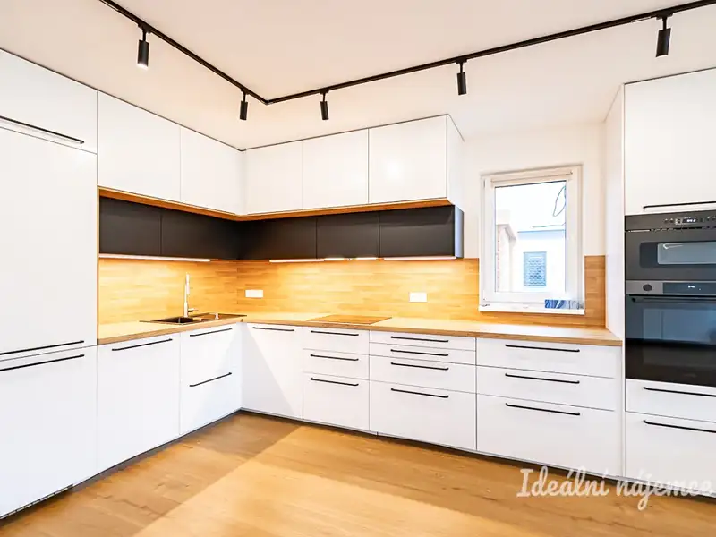 Pronájem rodinného domu 120 m², pozemek 640 m², Kubišova, Horoušany, okres Praha-východ