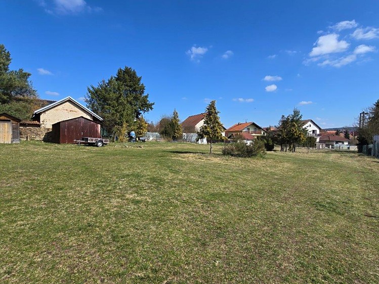 Grundstück zum Kauf, 900 m² (1 von 15)