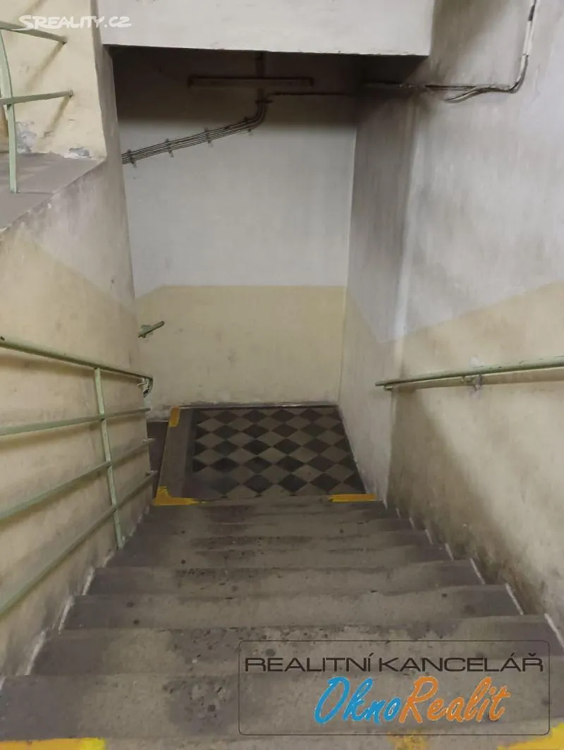 Pronájem skladového prostoru 1350 m² – další