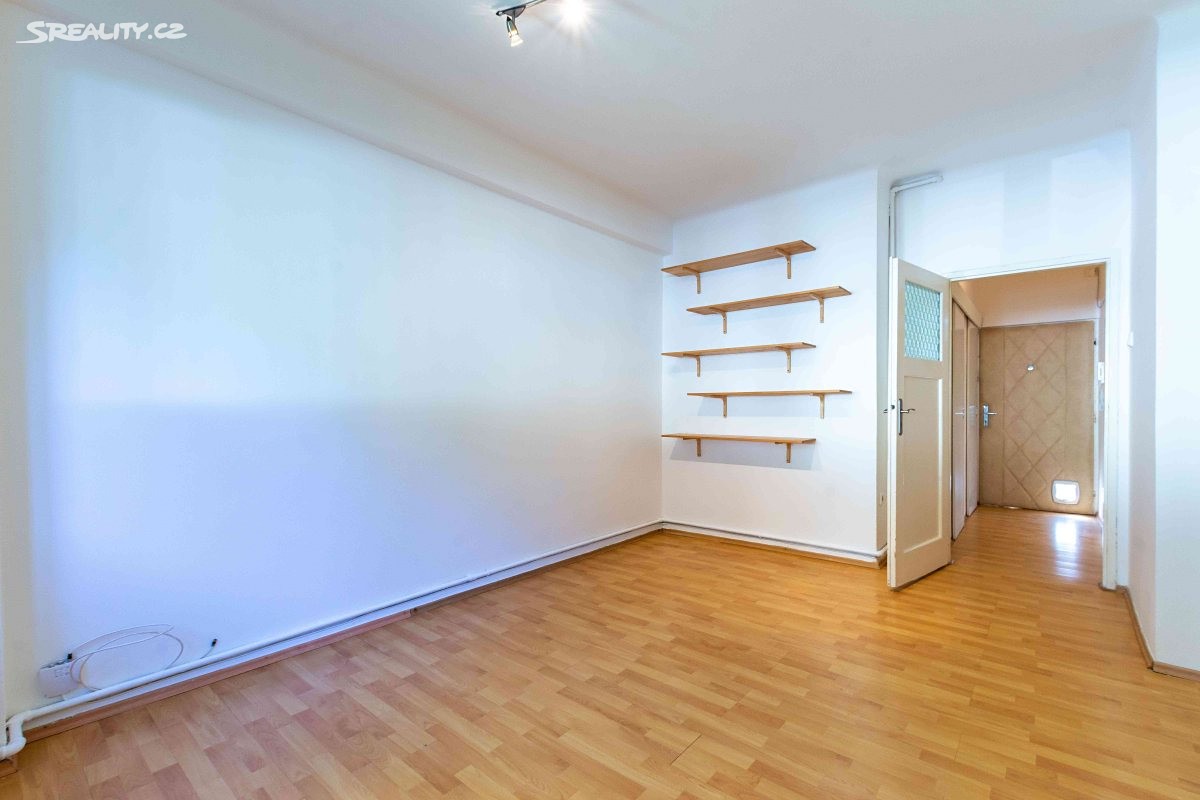 Pronájem bytu 2+kk 53 m² — 1/7