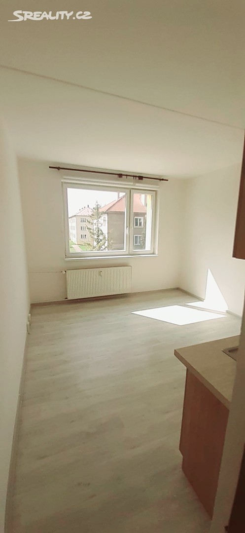 Pronájem bytu 1+1 36 m² — 1/5