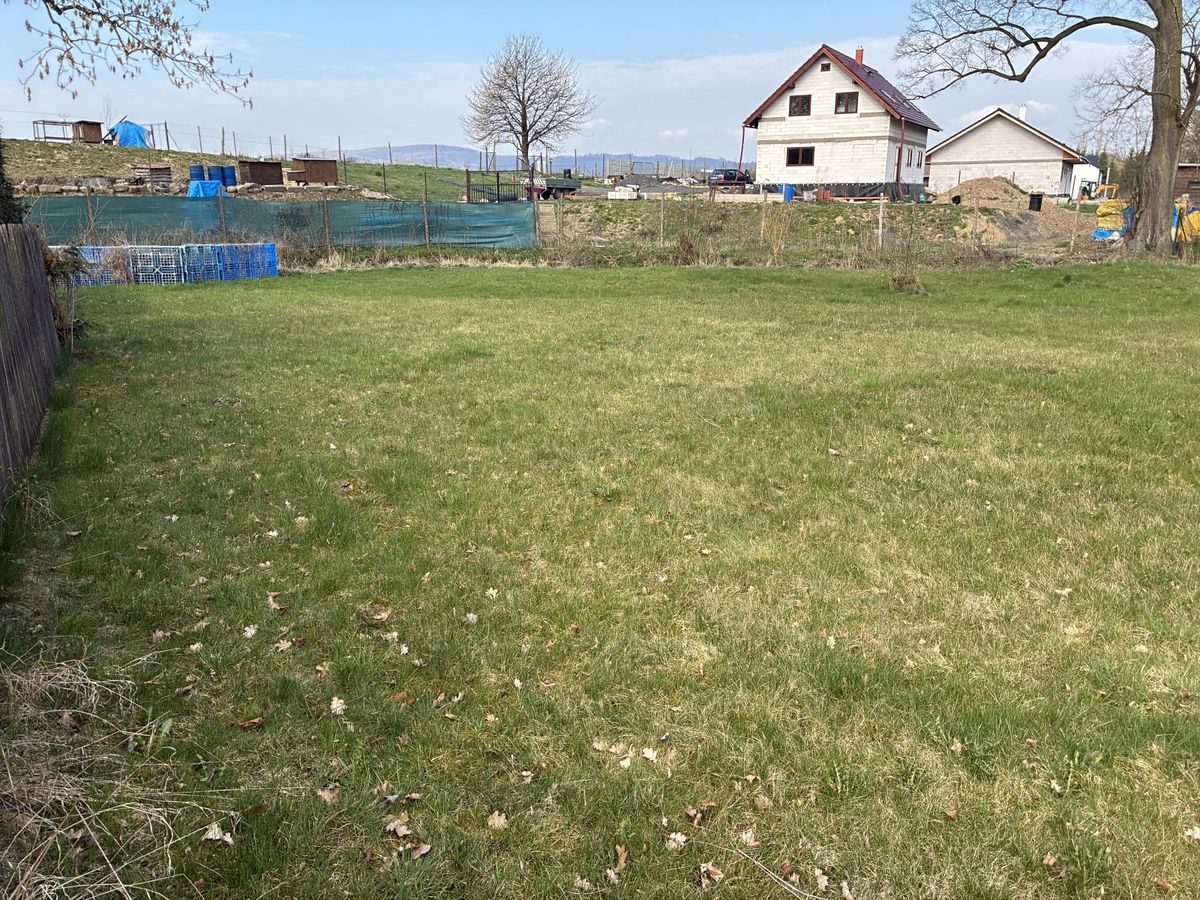 Prodej stavebního pozemku 1561 m² – fotografie 4