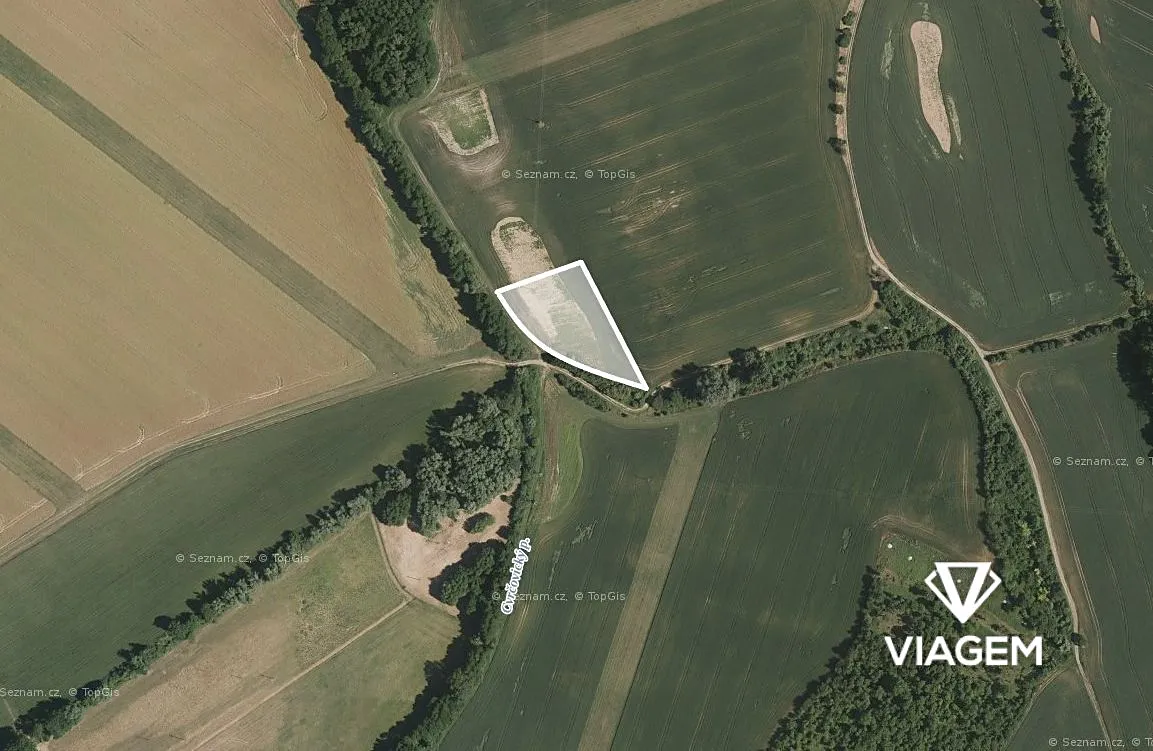 Prodej podílu 1/3 pole 1652 m²