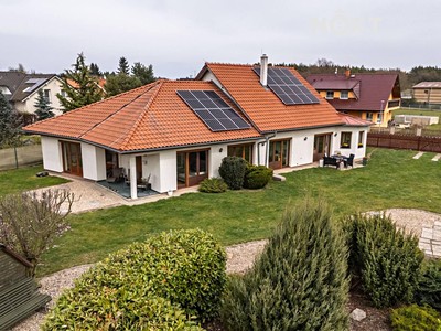Prodej  rodinného domu 182 m², pozemek 1 972 m²