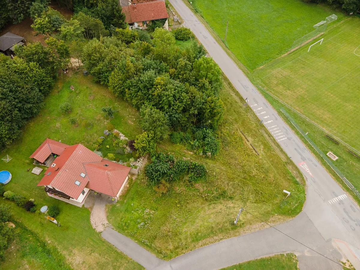 Prodej stavebního pozemku 1095 m²