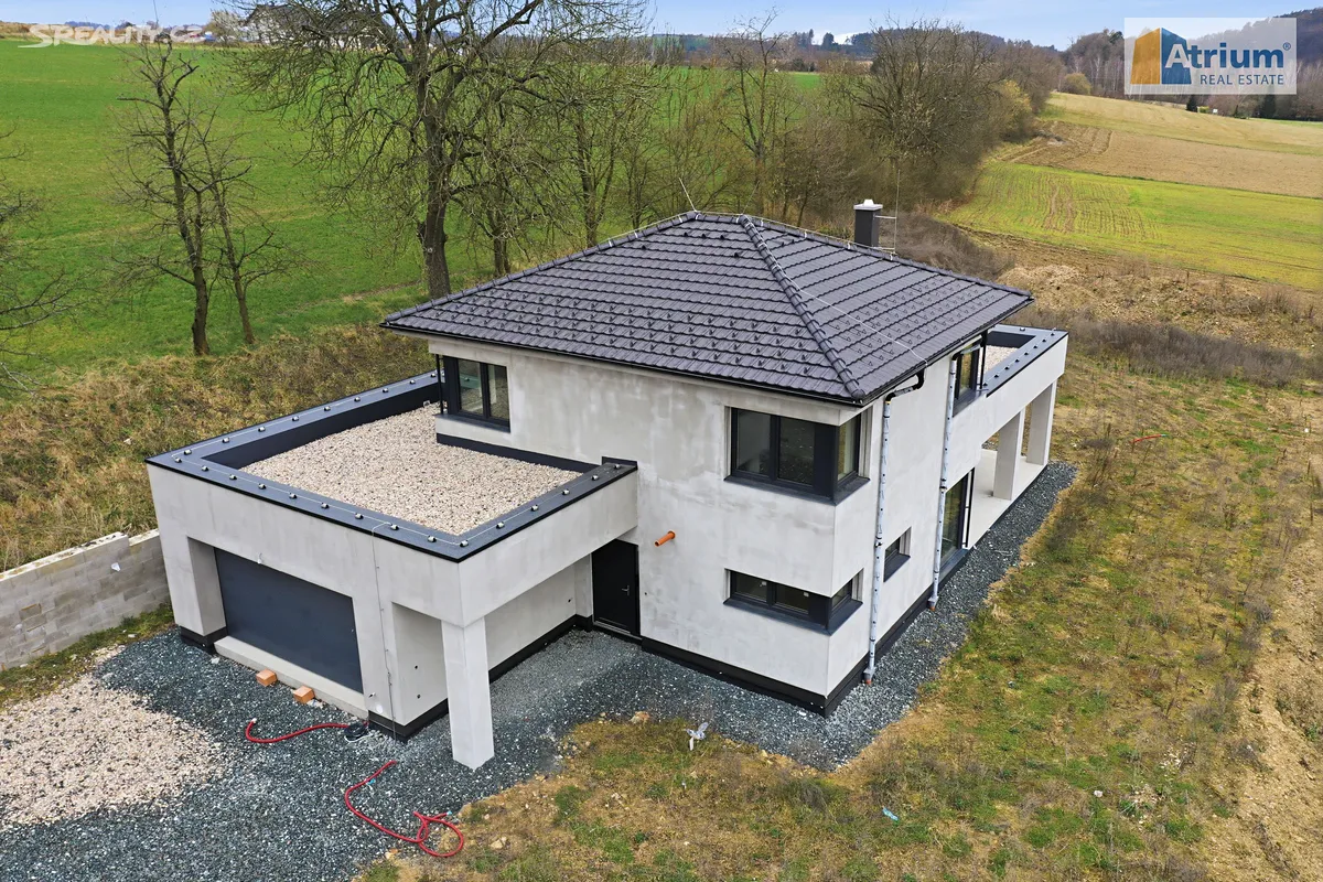 Prodej rodinného domu 194 m², pozemek 1483 m² – pohled 6