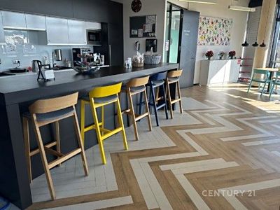 Pronájem kanceláře 436 m²