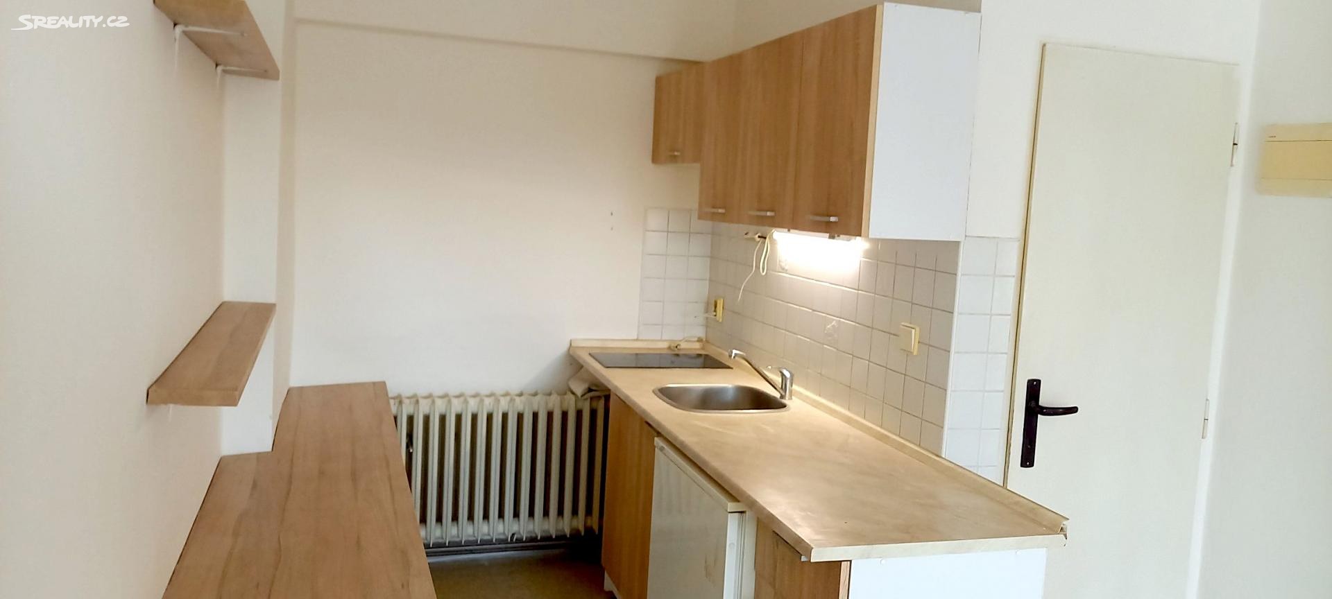 Pronájem bytu 1+kk 23 m² (Podkrovní), Brno