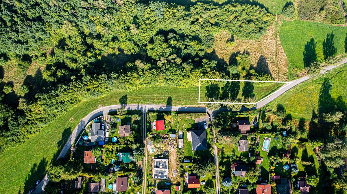 Prodej stavebního pozemku 1062 m² – fotografie 2