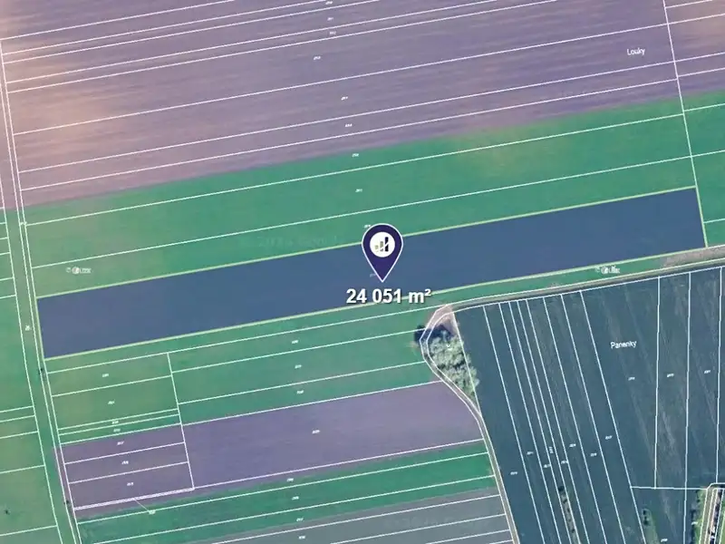 Prodej pole 24051 m², Měnín – náhled fotky 1