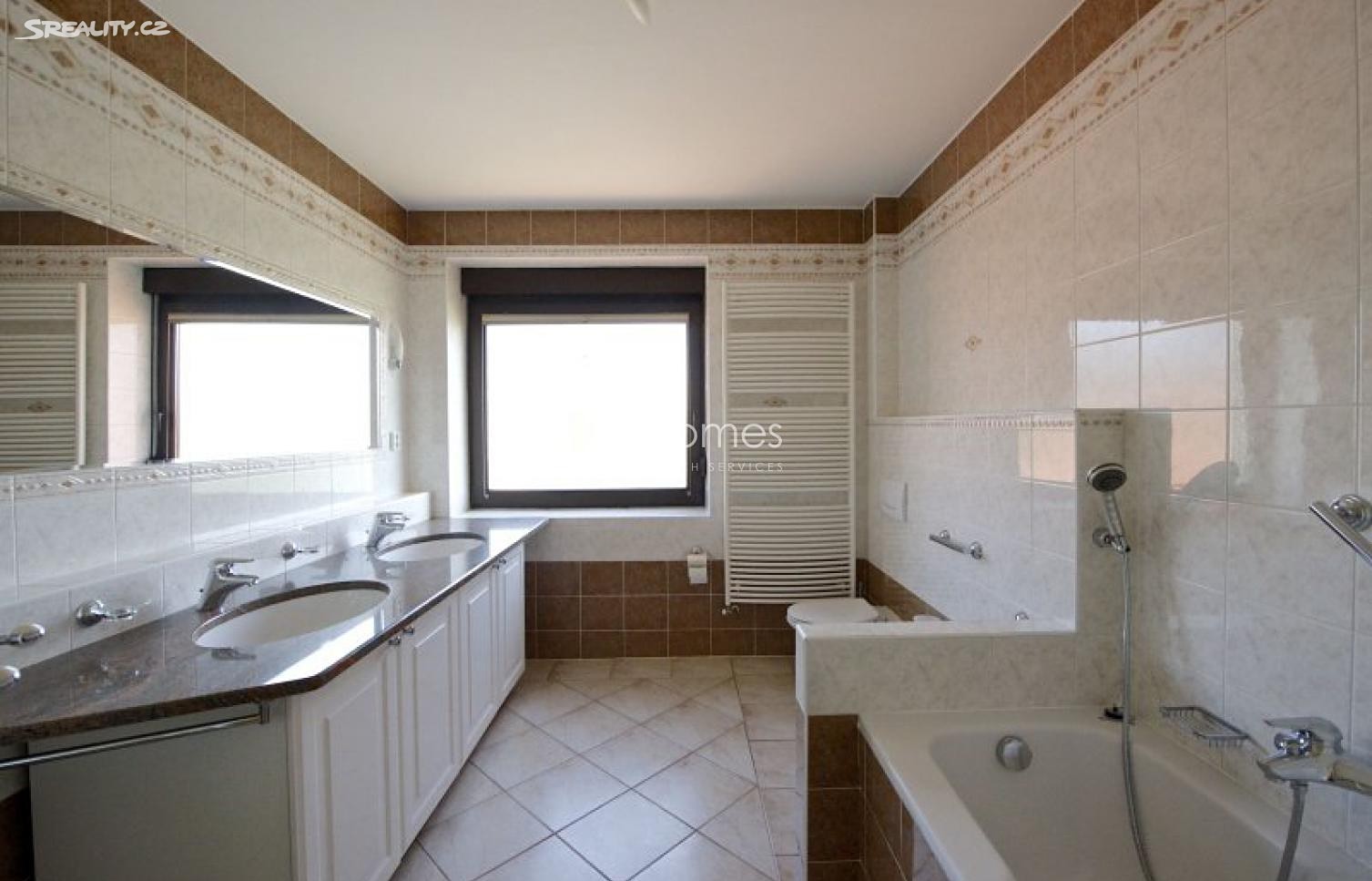 Pronájem  rodinného domu 280 m², pozemek 480 m² – pohled 5