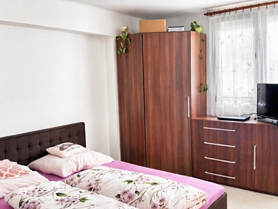 Pronájem bytu 2+1 56 m² (Jednopodlažní)