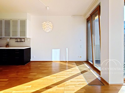 Pronájem bytu 3+kk 76 m²