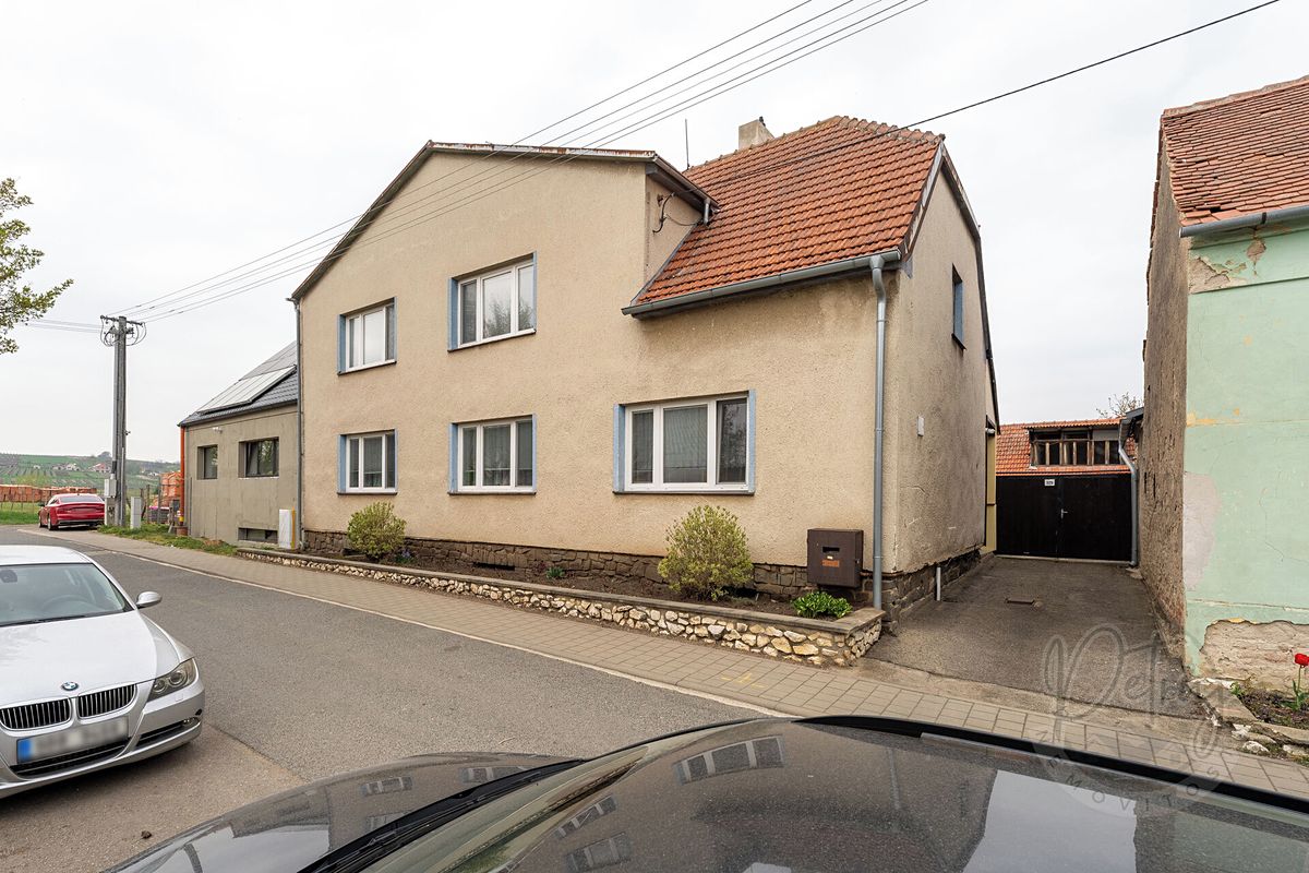 Prodej rodinného domu 200 m², pozemek 850 m²