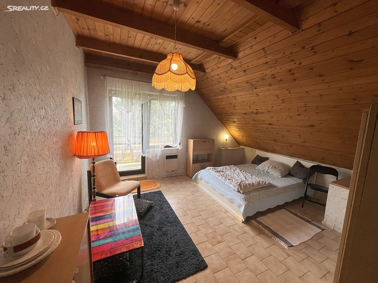 Pronájem  pokoje 15 m² (Podkrovní) — 1/16
