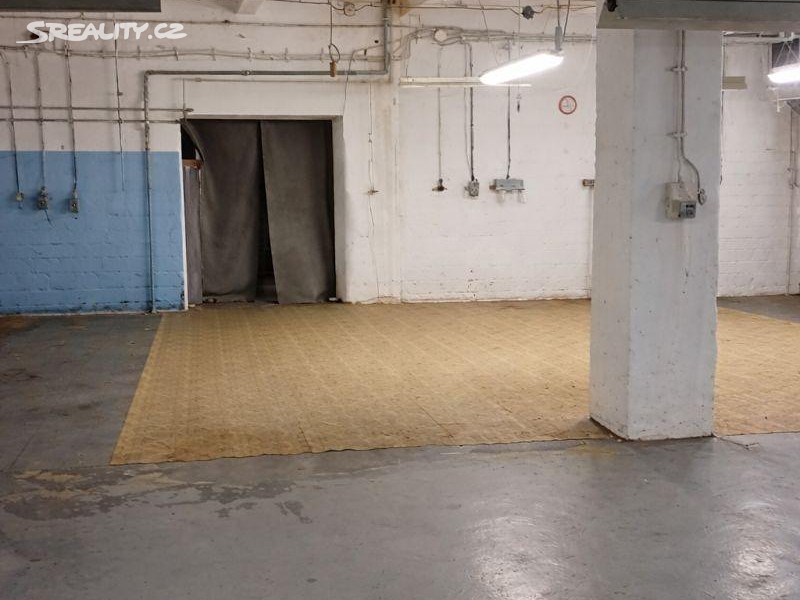 Pronájem skladového prostoru 1 350 m², Přerov