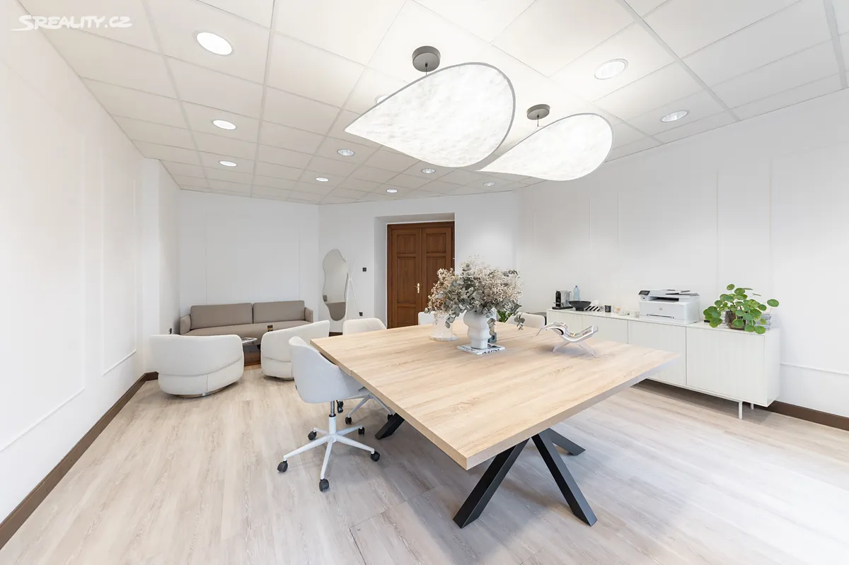 Pronájem kanceláře 50 m² – pohled 3