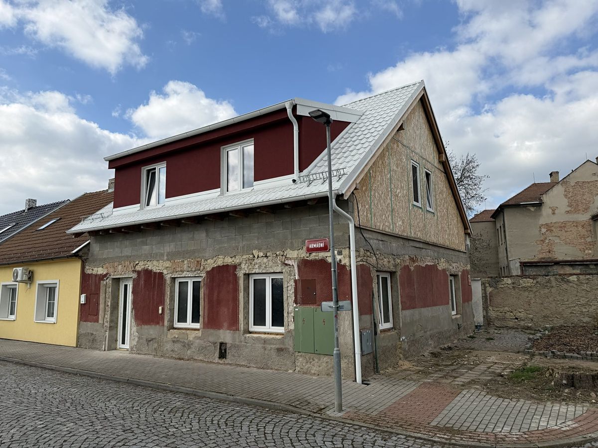 Prodej rodinného domu 193 m², pozemek 129 m² – fotografie 4